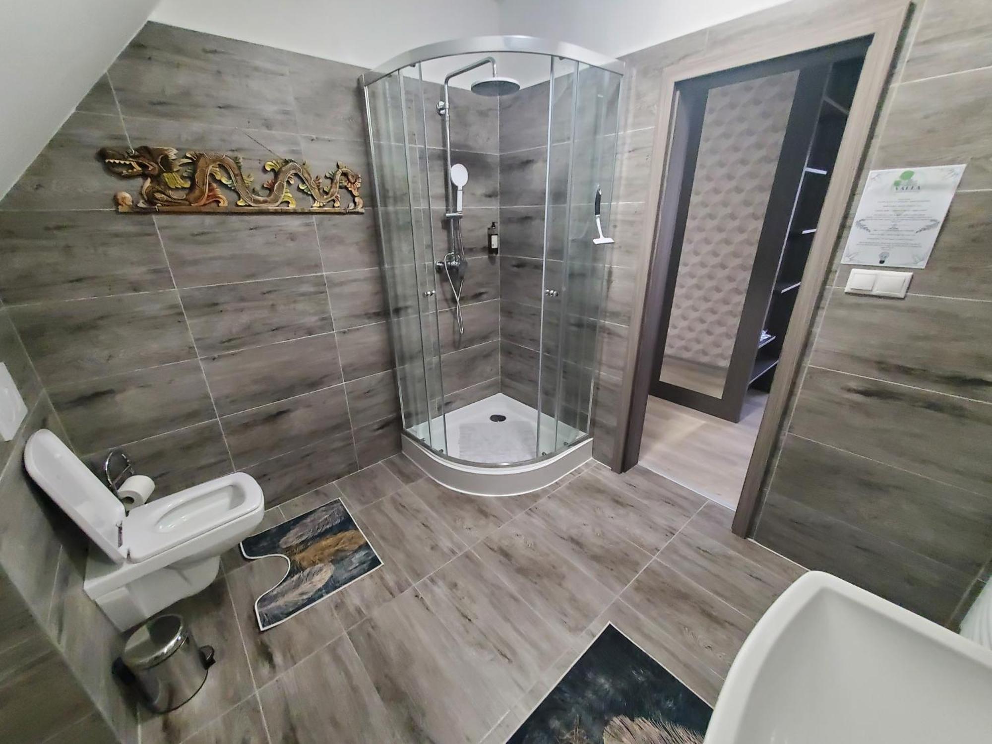 מלצקי Valla Penzion & Restauracia מראה חיצוני תמונה